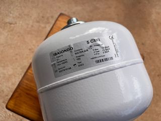 Bomba de agua Shurflo 12v y Vaso Expansion 5litros