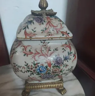 Vasija decorativa cerámica diseño floral