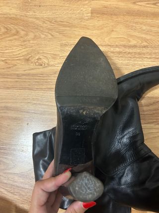 Botas de cuero Vibram talla 38