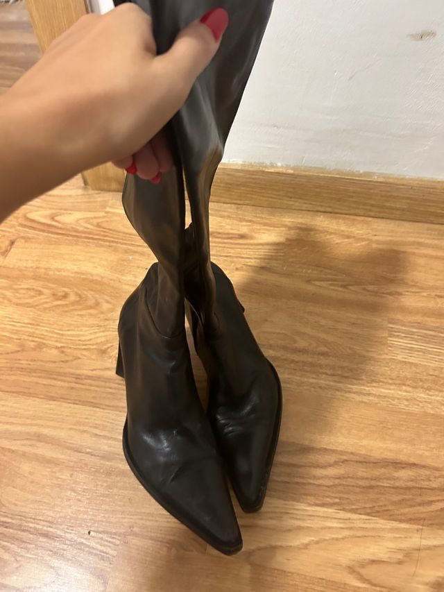 Botas de cuero Vibram talla 38