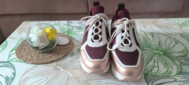 Zapatillas Michael Kors Talla 38 Doradas/Moradas