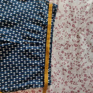 Pantalón estampado elástico azul , blanco y negro