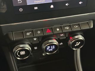 Renault Captur 1.0TCE 91CV TECHNO.- " AÑO 2024 ".- " SOLO 33.634 KM ".- " IMPECABLE ".- " GARANTÍA FABRICANTE RENAULT ".-" MUY EQUIPADO ".-" ETIQUETA VERDE (C) EURO-6AP ".-