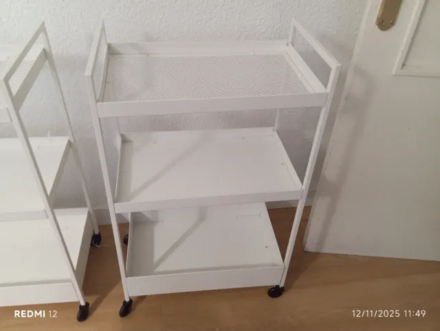 2 Carritos Auxiliares Metálicos Blancos