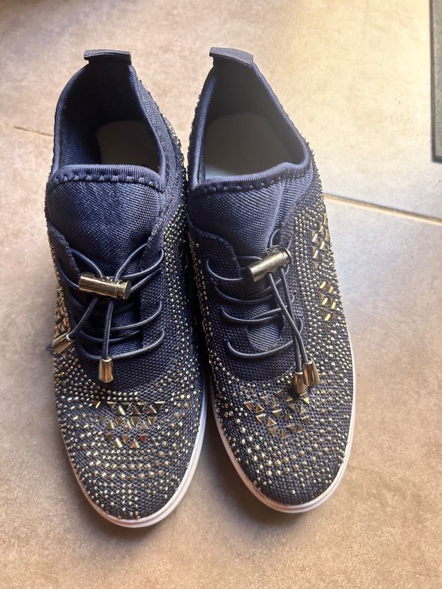 Zapatillas deportivas con pedrería T38