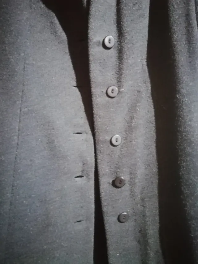 Abrigo de paño gris oscuro