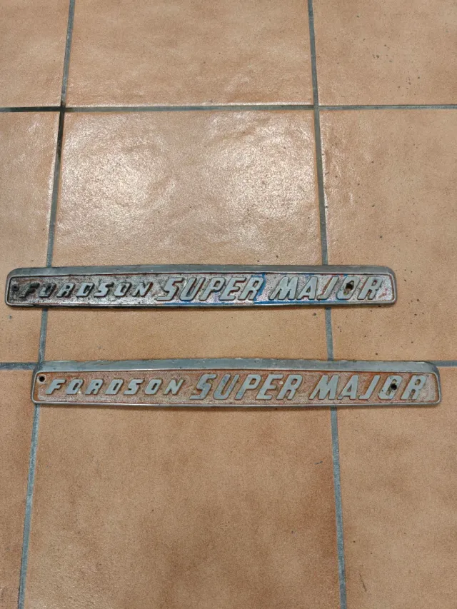 Anagrama Fordson Super Major