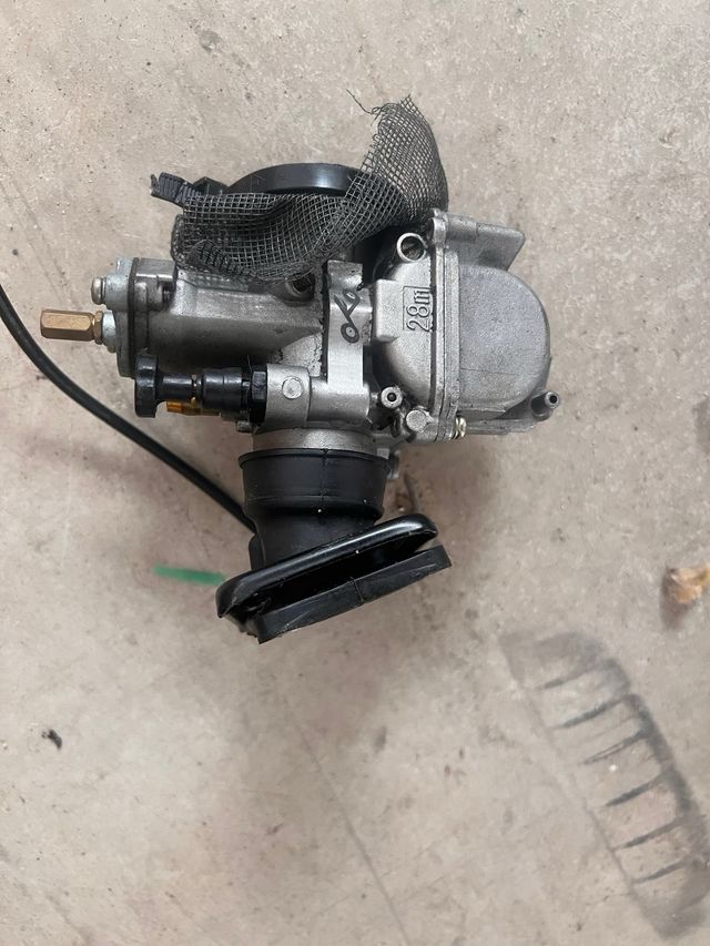 Carburador Oko 28mm y caja de laminas