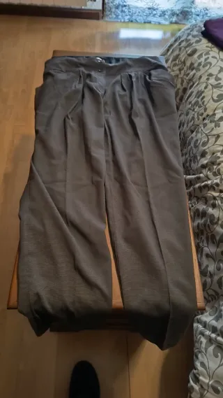 Pantalones grises de vestir, granate ,negro