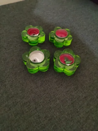 Portacandele a forma di fiore in vetro verde trasparente