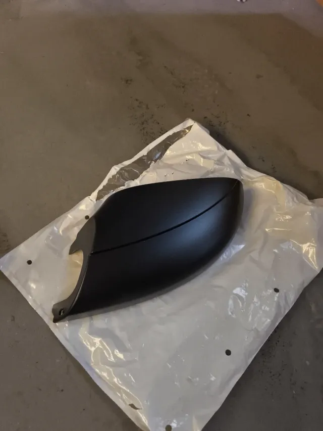 Copertura inferiore specchio retrovisore VW T5/T6/Amarok dx