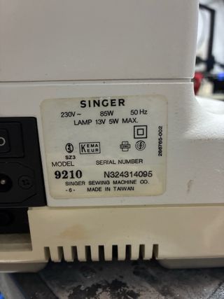 Máquina de coser Singer Concerto 1