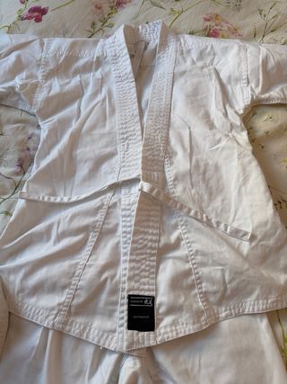 Kimono Karate Decathlon 120cm + Cinturón