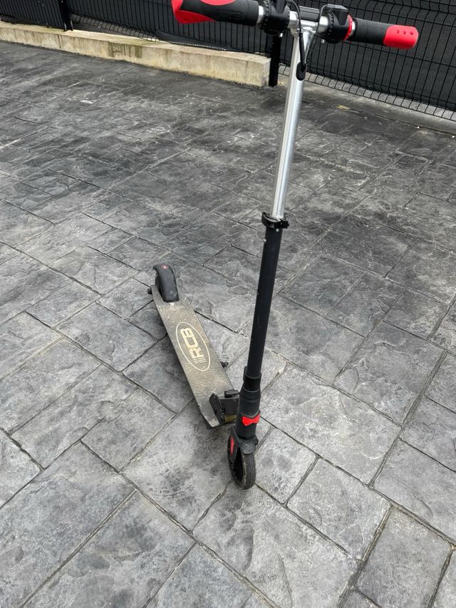 Patinete eléctrico RCB