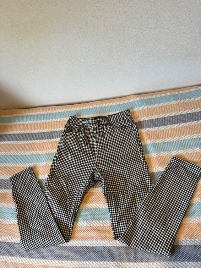 Pantalones cuadros blanco y negro