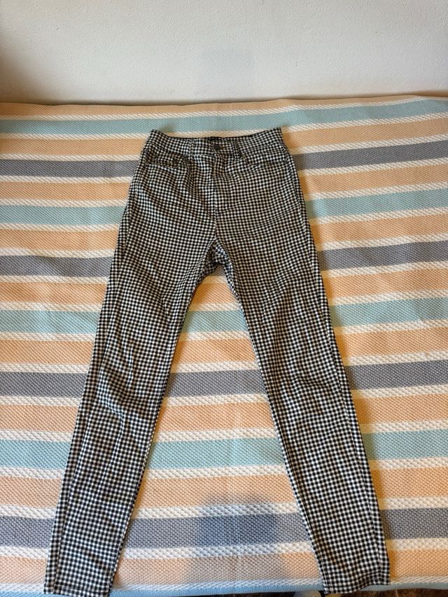 Pantalones cuadros blanco y negro