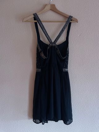 Vestido negro fiesta con abalorios