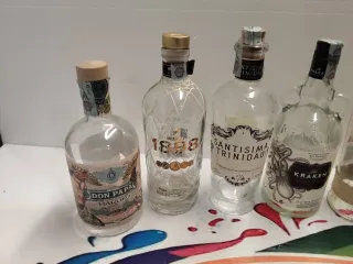 Lotto 7 bottiglie vuote rum diverse