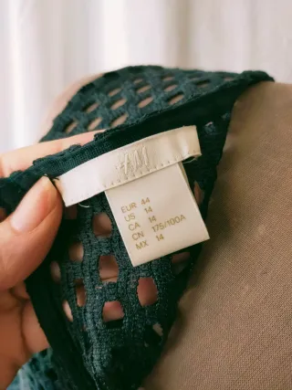 Vestido verde de cóctel con textura