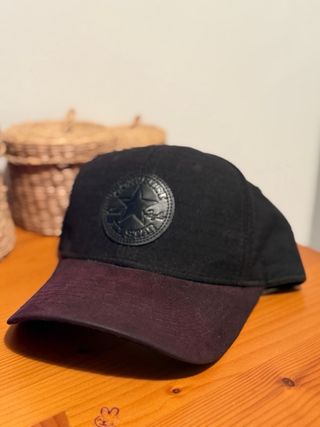 Gorra Vans Negra y Morada