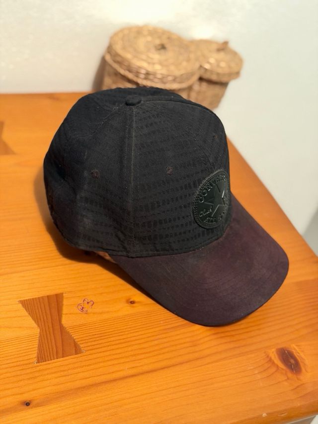 Gorra Vans Negra y Morada