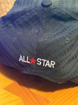 Gorra Vans Negra y Morada