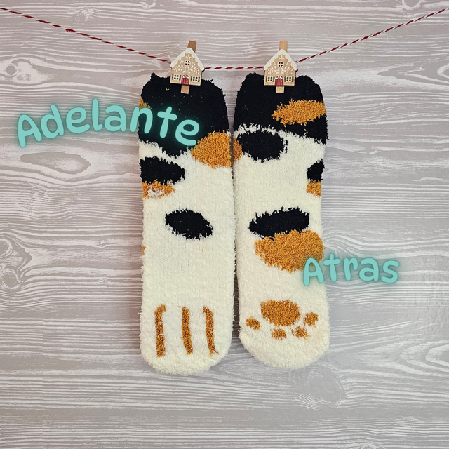 Calcetines de pelito con diseño de patita de gato