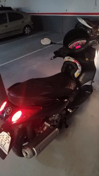 Yamaha Xmax 125i 2006 Etiqueta C