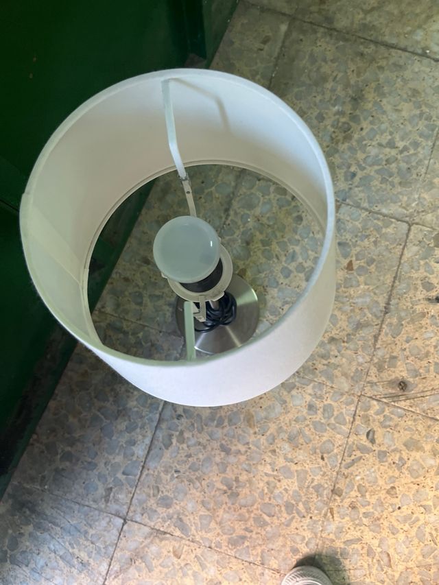 Lámpara de pie moderna tela y metal