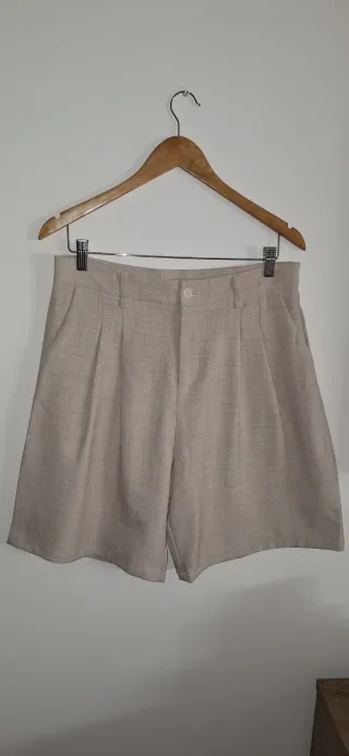 Pantalón corto beige