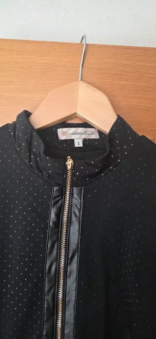 Vestido negro Camaleonica con cremallera