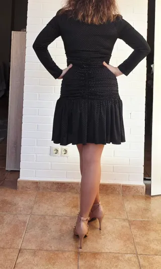 Vestido negro Camaleonica con cremallera