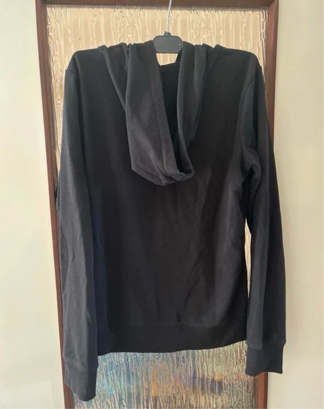 Felpa con cappuccio nera