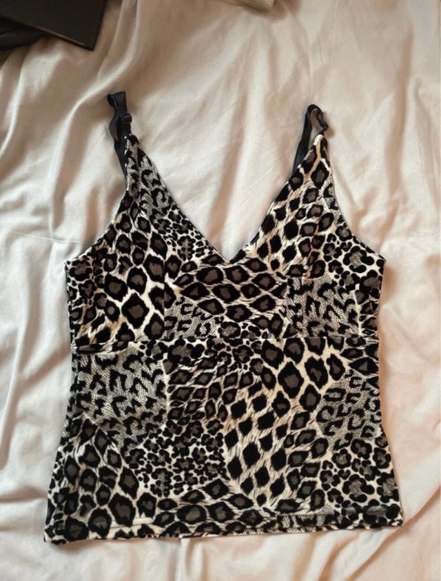 Camiseta tirantes estampado leopardo