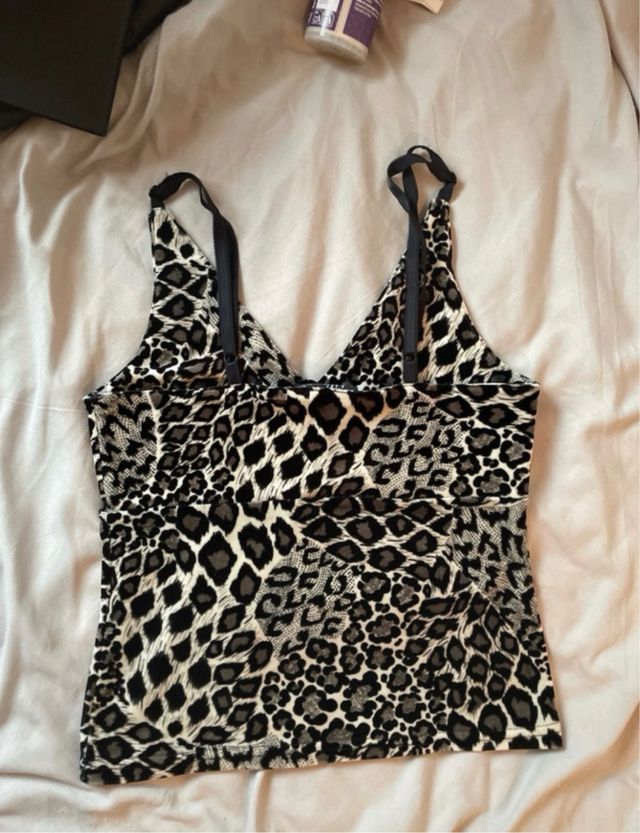 Camiseta tirantes estampado leopardo