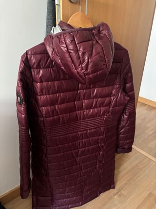 Abrigo Norway Morado Semi Nuevo,talla M/l