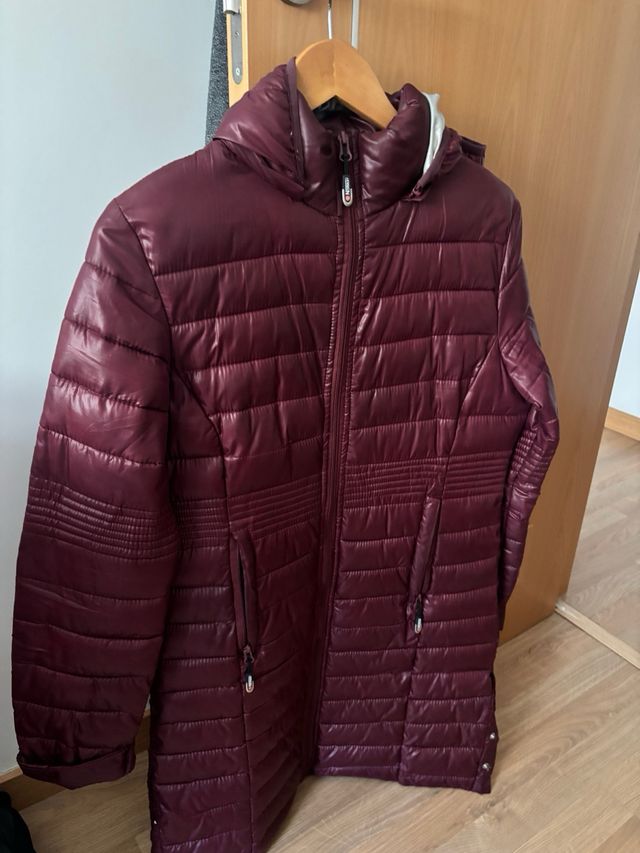 Abrigo Norway Morado Semi Nuevo,talla M/l