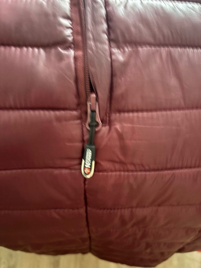 Abrigo Norway Morado Semi Nuevo,talla M/l