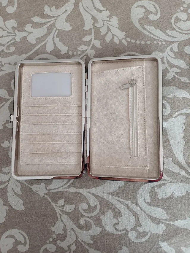 Cartera de mano con búhos