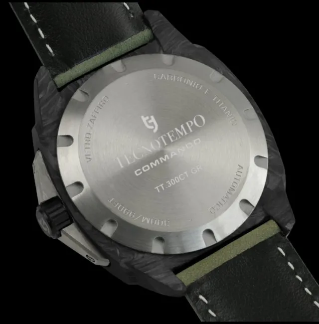 Reloj Tecnotempo Commando carbono y titanio