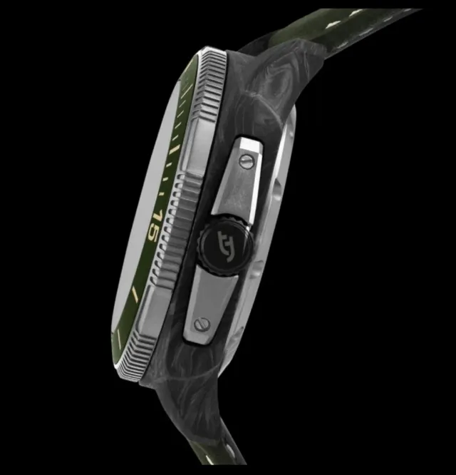 Reloj Tecnotempo Commando carbono y titanio