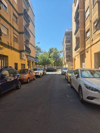 Local comercial en alquiler en Zona Concordia en Burjassot