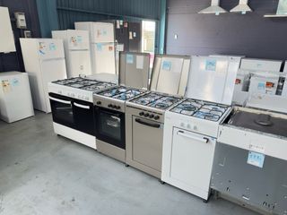 Cocina de gas inoxidable y blanca a buen precio