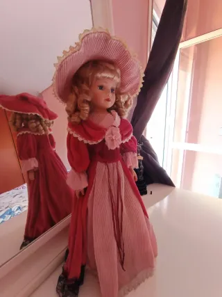 Muñeca de porcelana estilo emperatriz