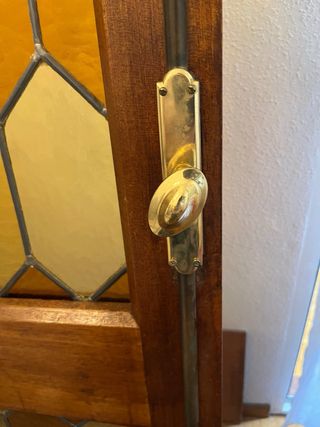 Puertas antiguas madera y cristal soldadas a mano.