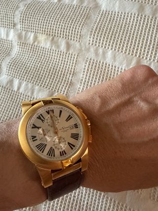 Reloj Paul Versan Dorado Cronógrafo.