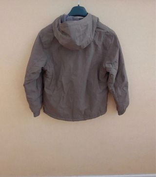 Giubbotto con cappuccio