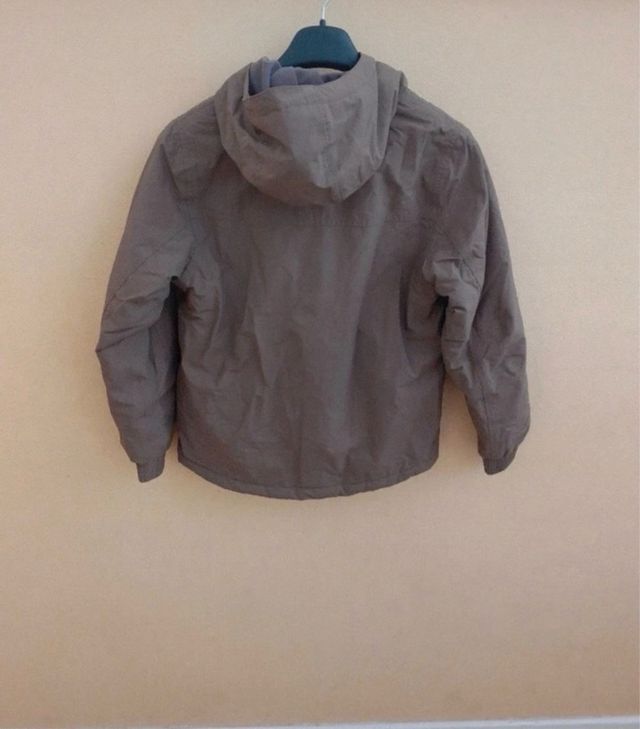 Giubbotto con cappuccio