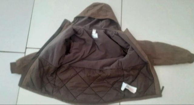 Giubbotto con cappuccio