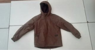 Giubbotto con cappuccio